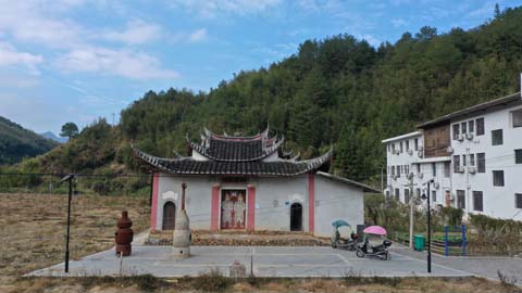 洋里閩越王廟： 隱沒在大山深處的古建筑