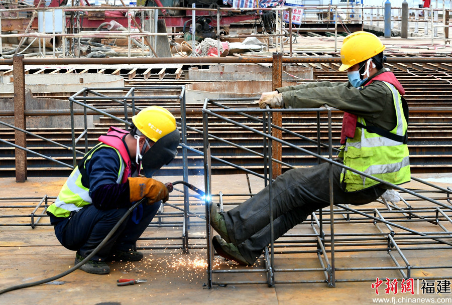 福建閩侯民生工程陸續(xù)復工 “抗疫”下全力以赴趕工期