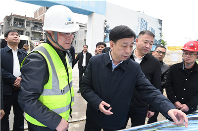 縣委書記,、縣長赴青口汽車工業(yè)園區(qū)調(diào)研