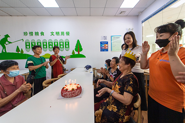 八閩首邑春常在  文明花開別樣紅——寫在閩侯縣榮獲“第七屆全國文明城市”稱號之際