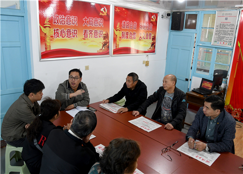 基層來(lái)了一群記者宣講員
