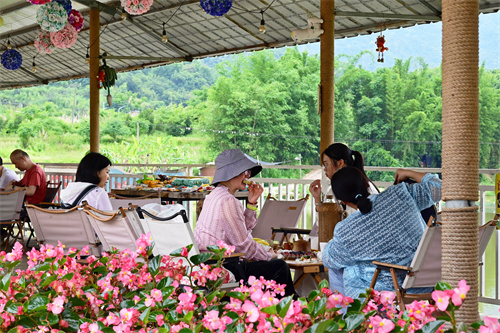 種菜摘菜,、摸魚釣蝦……快來解鎖山野治愈生活,！