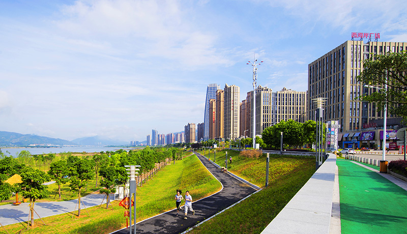 10. ▲（閩侯縣城美麗的江濱公園?程水建攝）.jpg